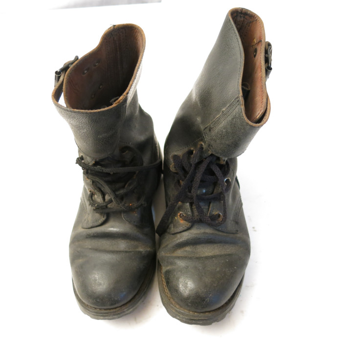 Paire de rangers  taille 41 re fw78