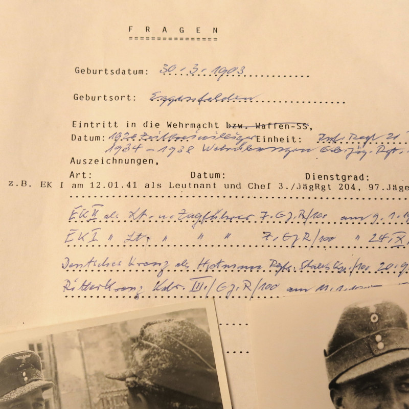 Photo dédicacée  Ritterkreuz 1945 ref 100