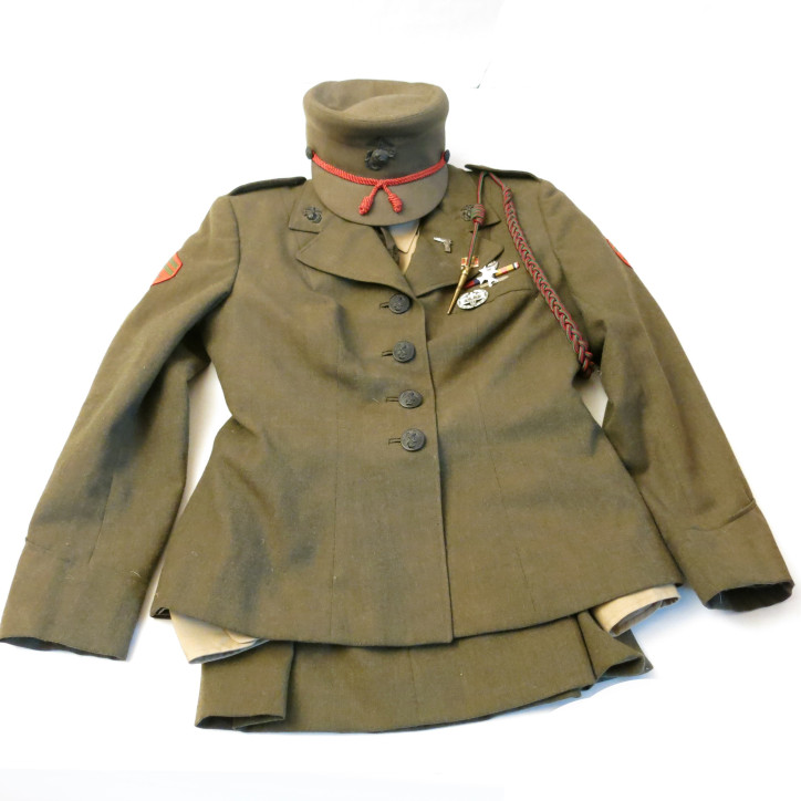 Ensemble coiffure veste jupe chemise US  Marines women Nancy York 