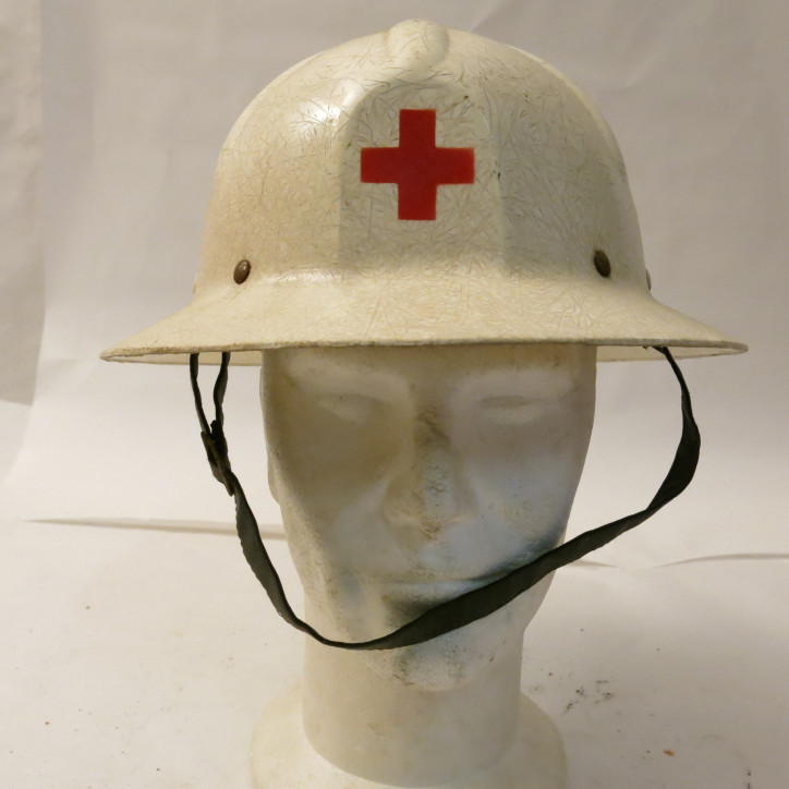 Casque Petitcollin croix rouge Ref ca570 Box 11