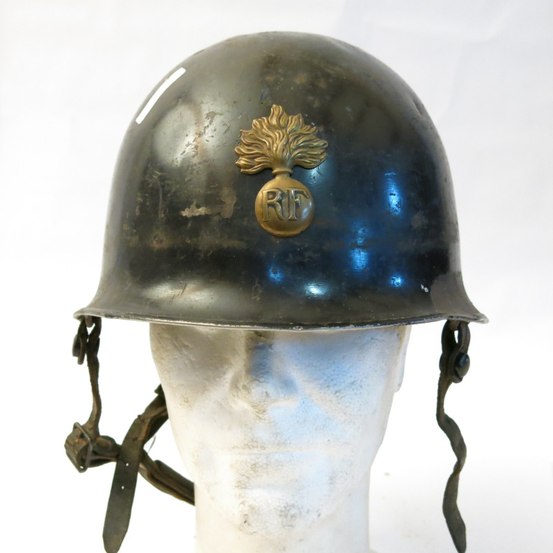 Casque type jugulaire 3 points Français Gendarmerie Réf ca 177 Box 15