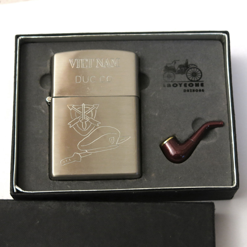 Grand modele Zippo saigon