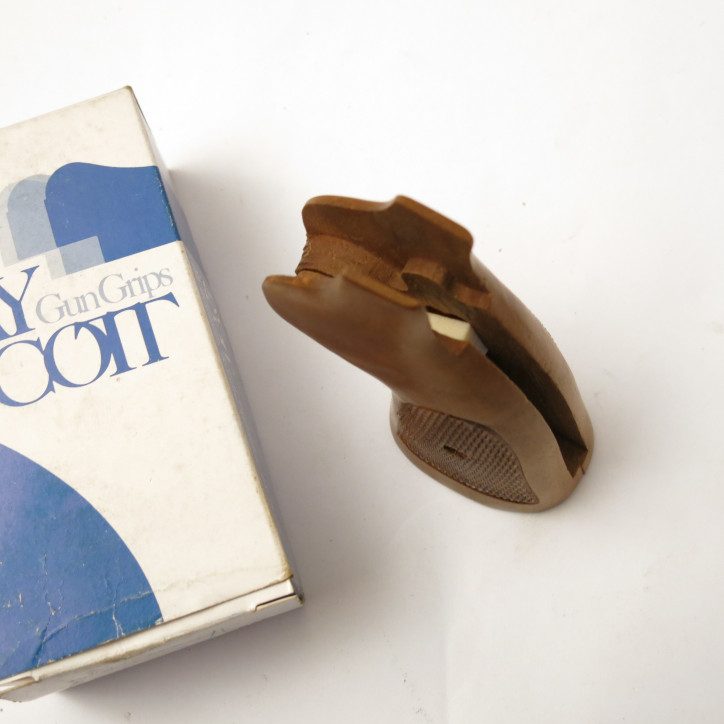 Paire de plaquettes de crosse Smith et Wesson 22 ref 320 Checkered 