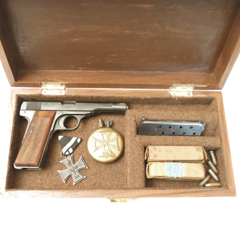 Boite de presentation pistolet Browning 10/22 ou 1910  ref 1