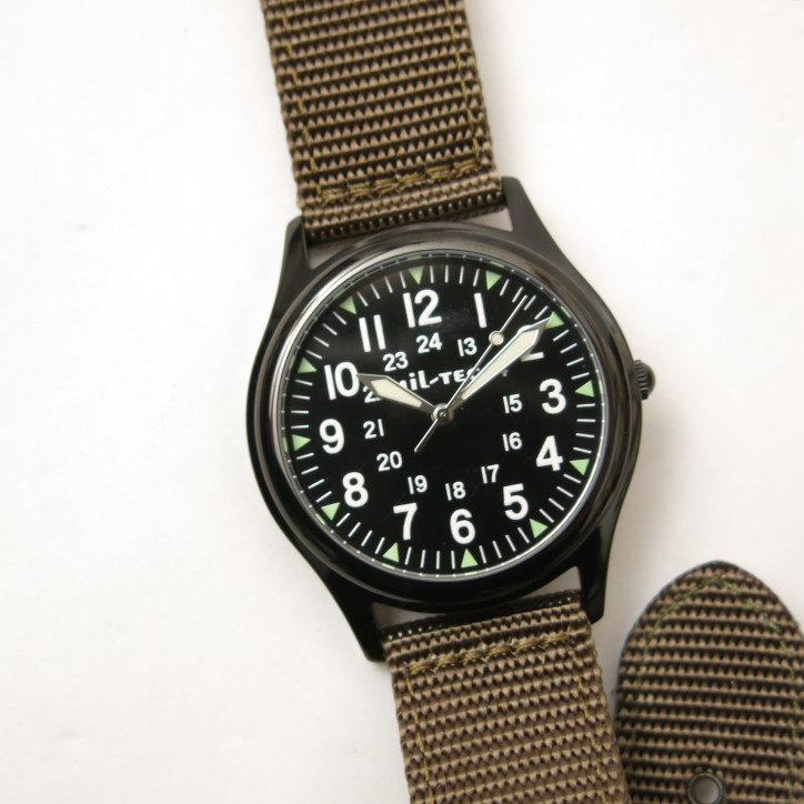 Montre US army modele military black model R3 