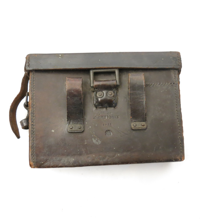 Etui cuir pour laryngophone Panzer WH 39/45 ref pl  4558