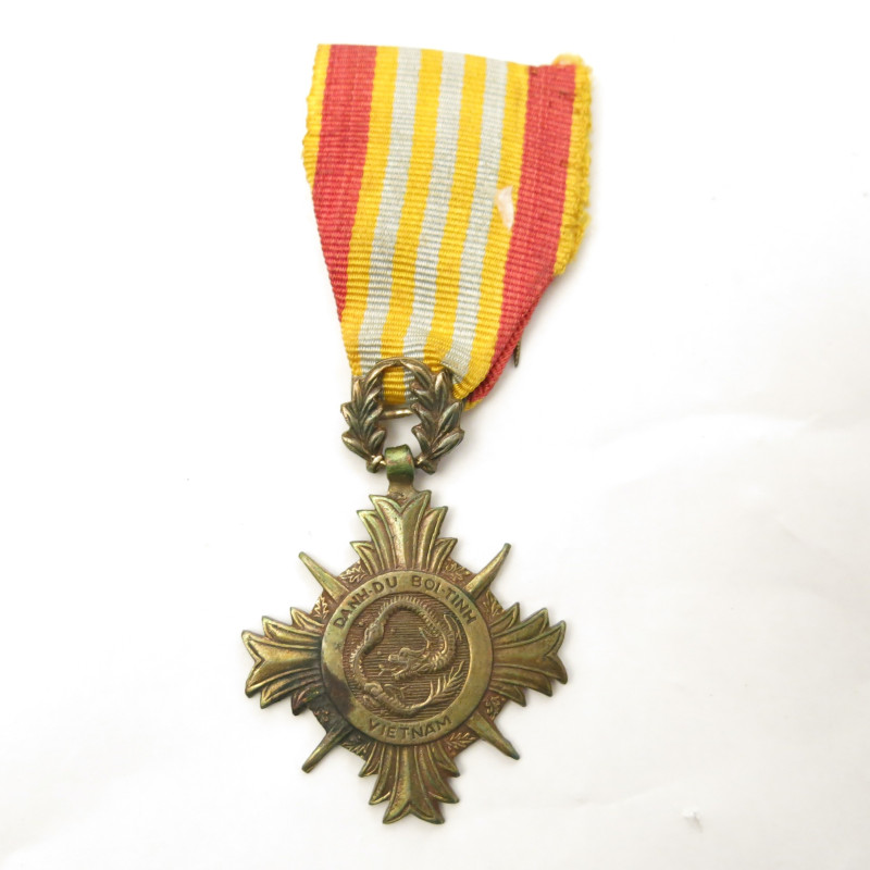 Médaille bronze d'honneur forces armées 1 classe avec ruban sud Vietnam Ref un bo 12