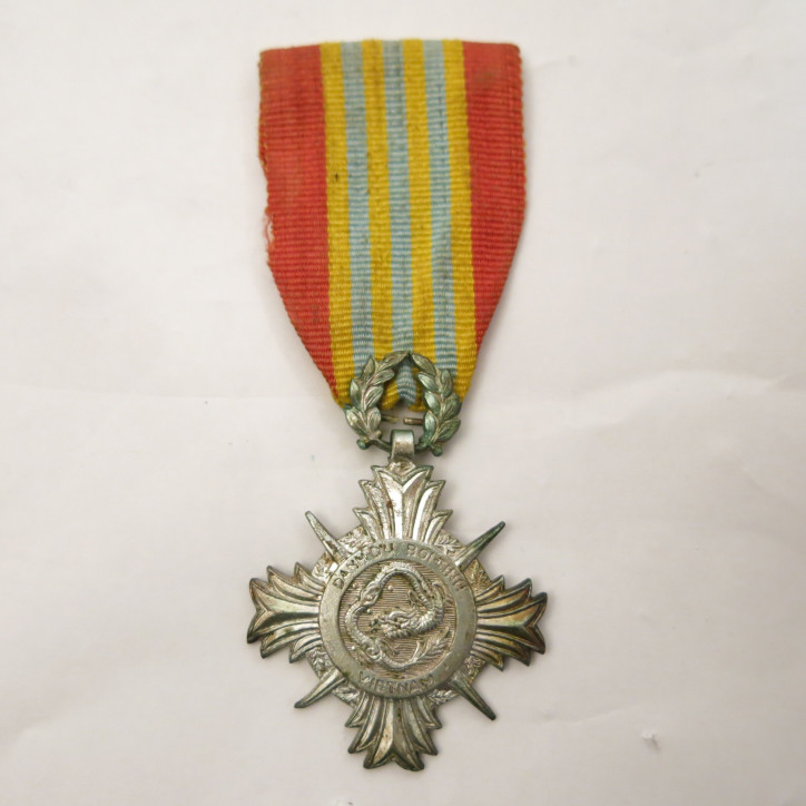 Médaille argent d'honneur forces armées 1 classe avec ruban sud Vietnam Réf un bo 12