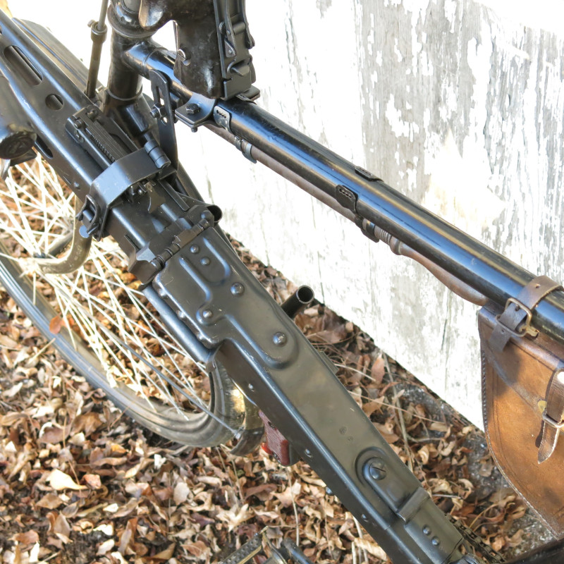 Support  MG 42 pour velo Allemand 39/45 