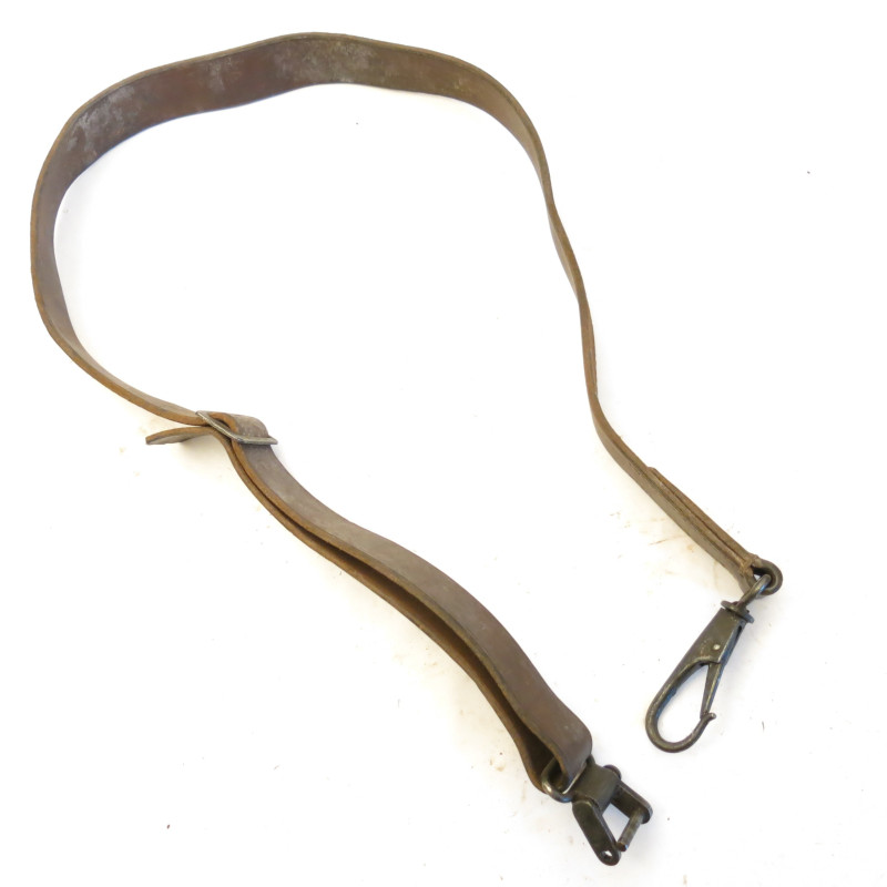 Bretelle cuir  mitrailleuse MG 13 daté 1944 ref br 448