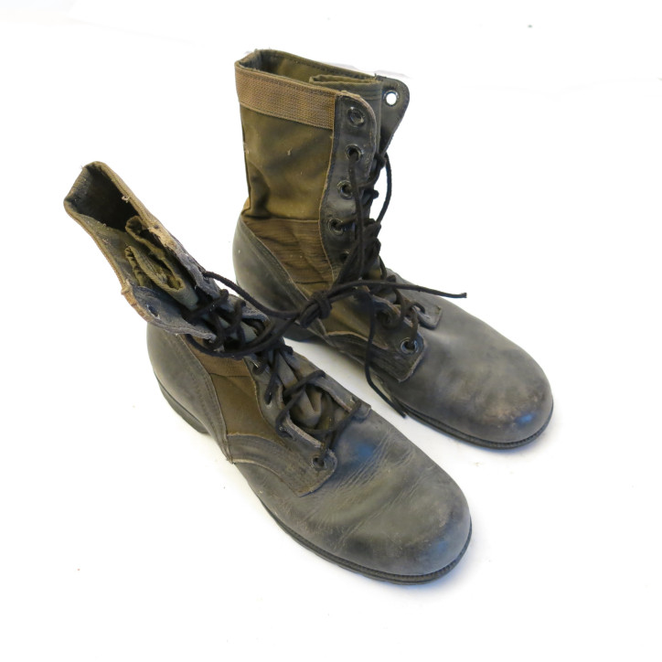 Jungle boot Genesco taille 6 W  ref JB 12 semelle vibram