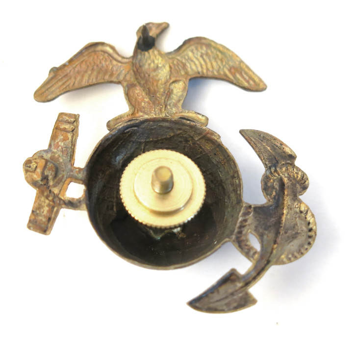 Insigne de casquette  USMC  ref 143