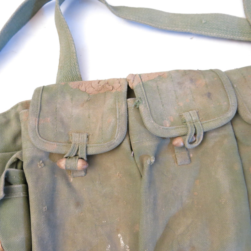 Porte chargeur AK47 Viet cong modele bouton bois