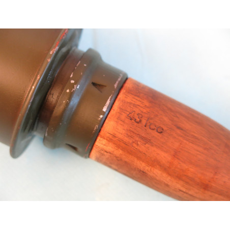 Superbe repro de grenade à manche pot métal  39/45 