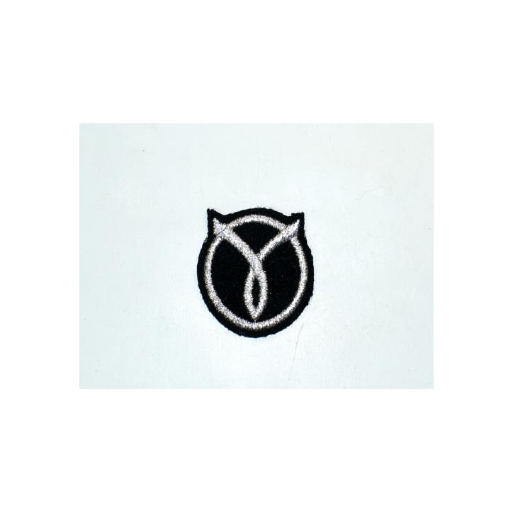 Écusson brodé argent de béret Milice