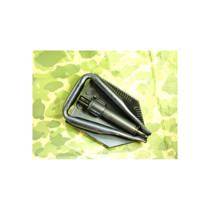 Pelle pliante originale US army Vietnam 1970 neuve de stock Pelle pliante originale US army Vietnam 1970 neuve de stock
