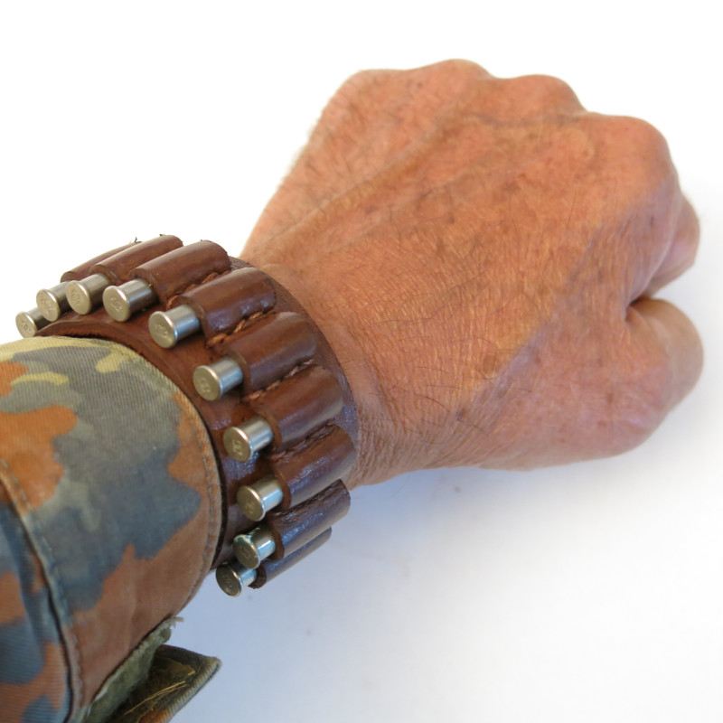 Bracelet de poignet cartouchiere 22 long rifle