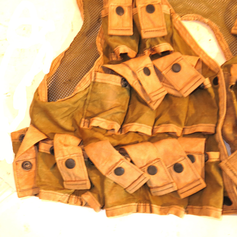 Rare gilet M79 lance grenade 1968 bouton plastique ref vn 995