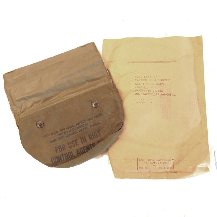Rare housse masque a gaz US Vietnam  XM 28 dans son emballage d'origine 