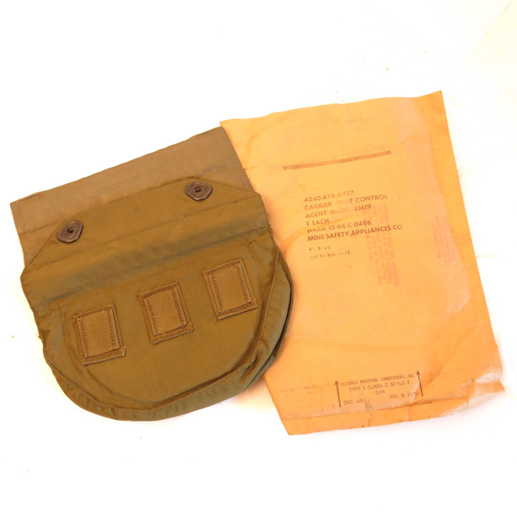 Rare housse masque a gaz US Vietnam  XM 28 dans son emballage d'origine 