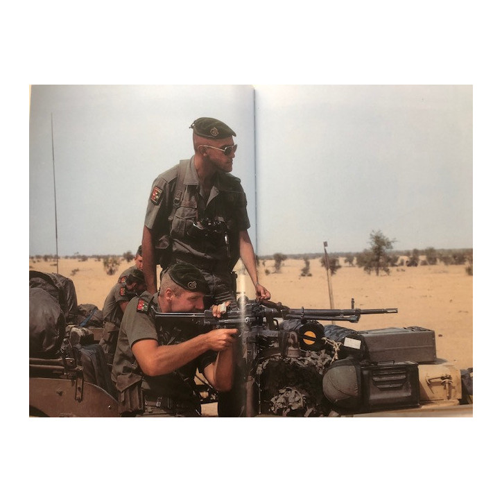 livre La légion : Une légende en marche : 1er Régiment étranger de cavalerie par Szecsko et8