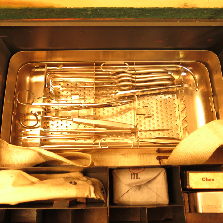 Caisse complète Chirurgien Allemand WH 1943 Truppenbesteck
