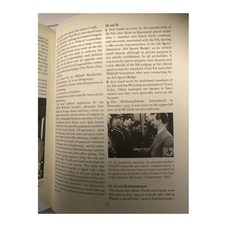 Livre Badges & Insignia of the 3rd Reich 1933-1945 de B.L. Davis et21