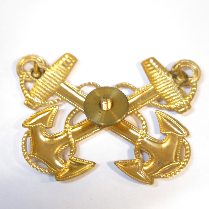 Insigne métal de casquette US Navy ref 45 bo5 