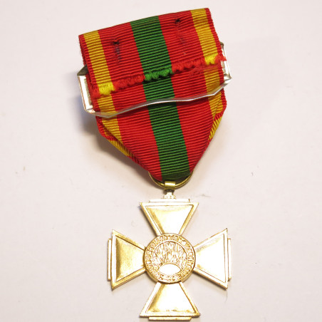 Croix du combattant 39/45 Ref bo 38