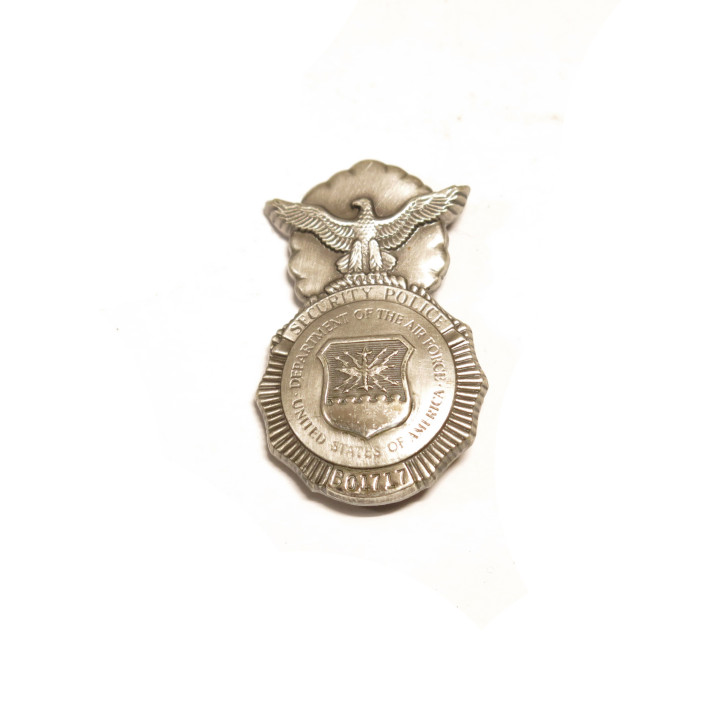 Insigne métal original Sécurité Police US numéro 1717 Réf bo 39