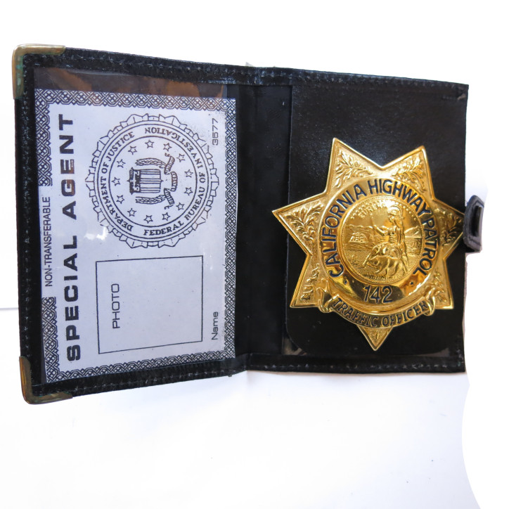Plaque police US California Highway patrol 142 traffic officer avec cuir  ref bo 101 