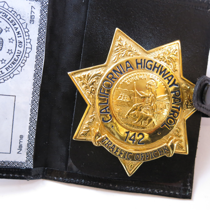 Plaque police US California Highway patrol 142 traffic officer avec cuir  ref bo 101 