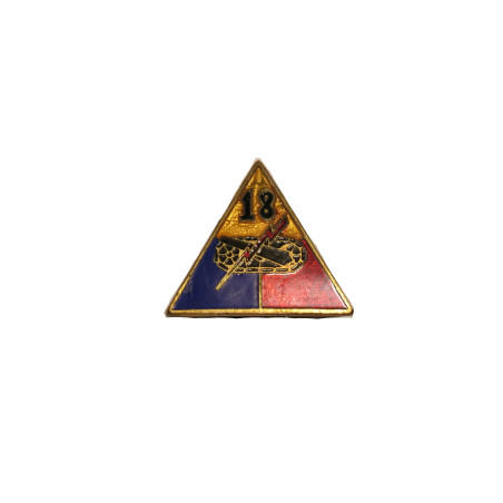 Insigne emaillé original 18 th tankiste ref bo 42