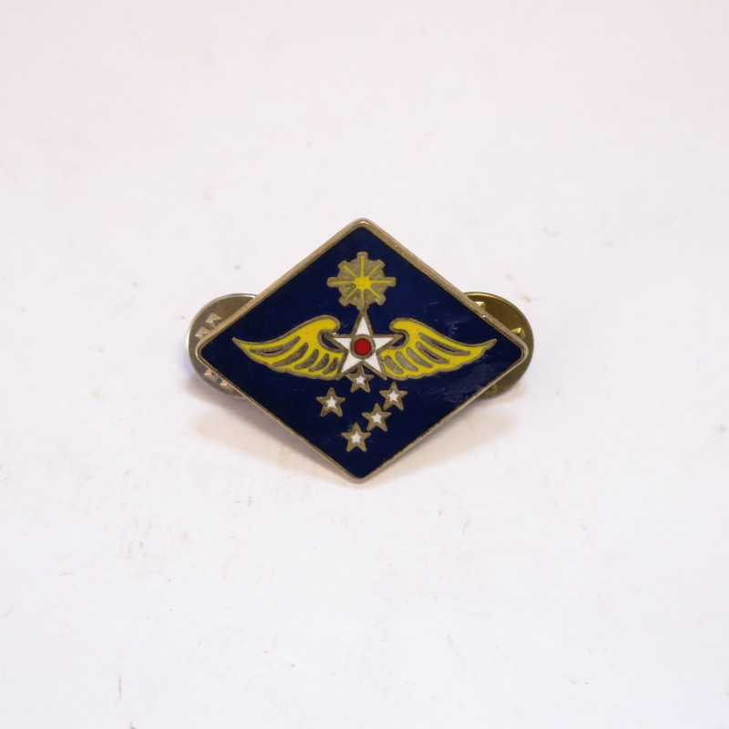 Insigne emaillé  far east  US Air Force ref bo 42