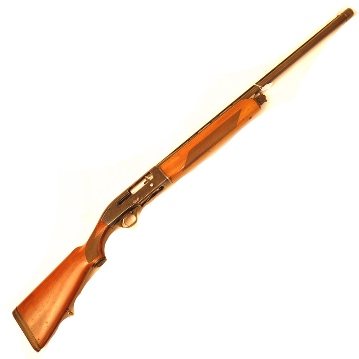 Fusil Beretta modele 302 semi auto   calibre 12 