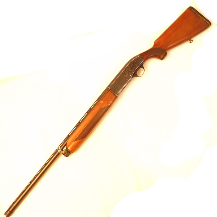 Fusil Beretta modele 302 semi auto   calibre 12 