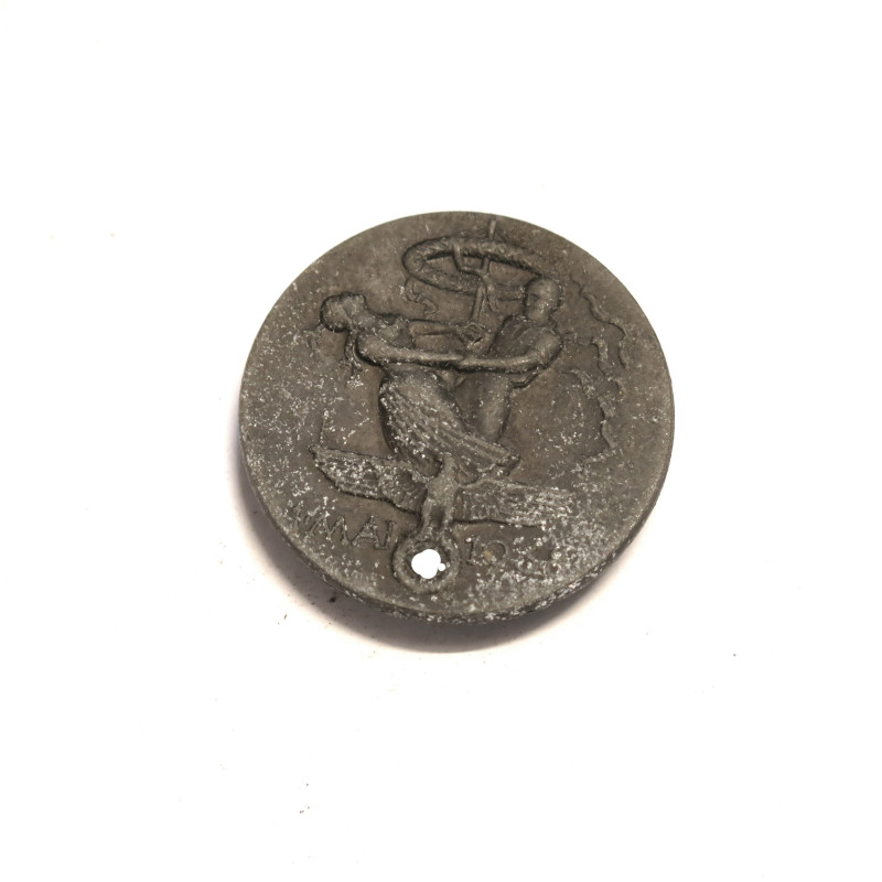 Insigne Allemand 1 mai 1938 ref R 2   bo 43