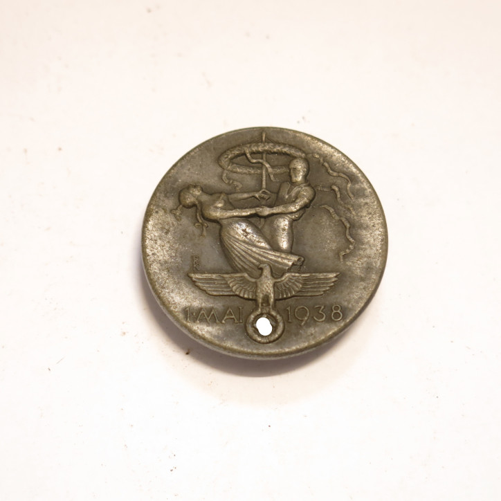 Insigne Allemand 1 mai 1938 ref R 1   bo 43