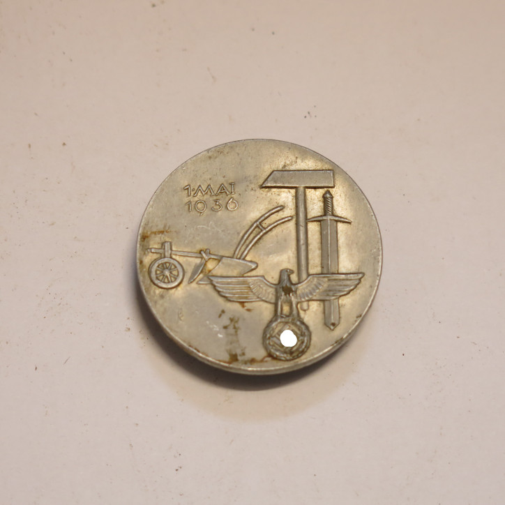 Insigne de journée  Allemande 1 Mai 1936 ref R 4   bo 43