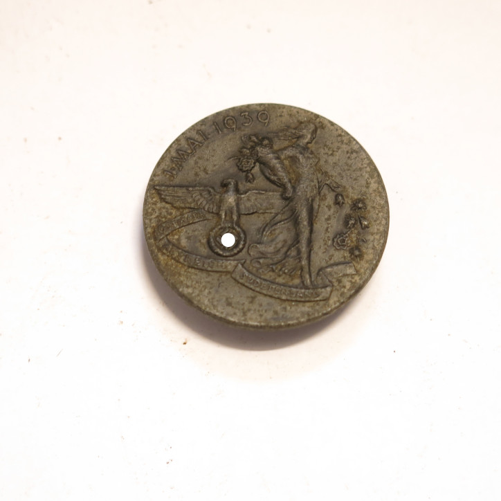 Insigne de journée  Allemande 1 Mai 1939 ref R 5 bo 43