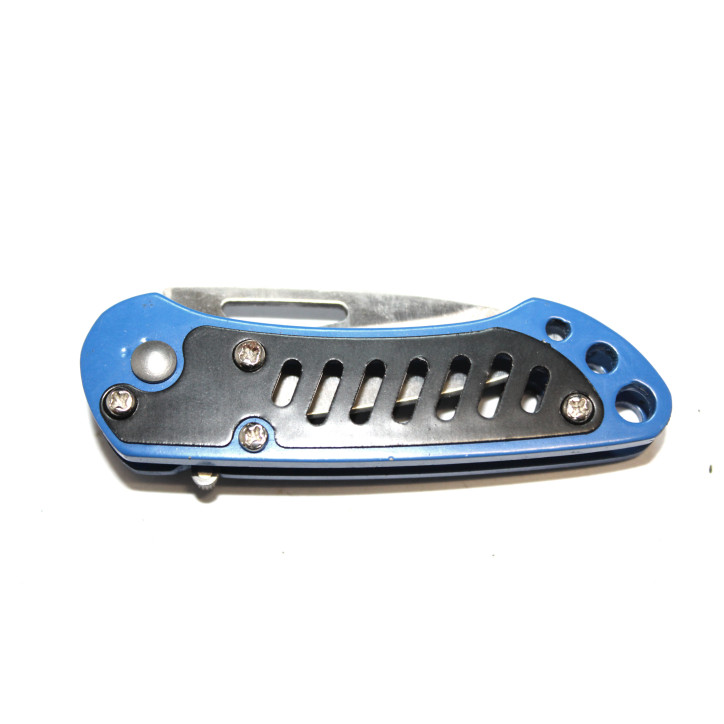 Couteau 440 Stainless noir et bleu