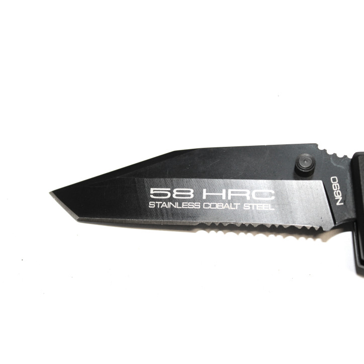 Couteau pliant Extremaratio 58 HRC