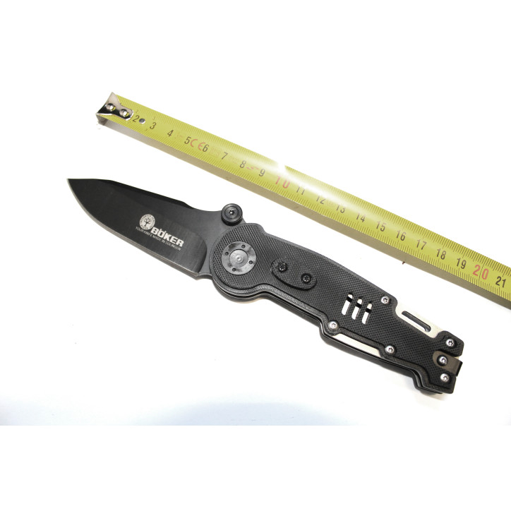 Couteau pliant Böker avec manche antidérapant