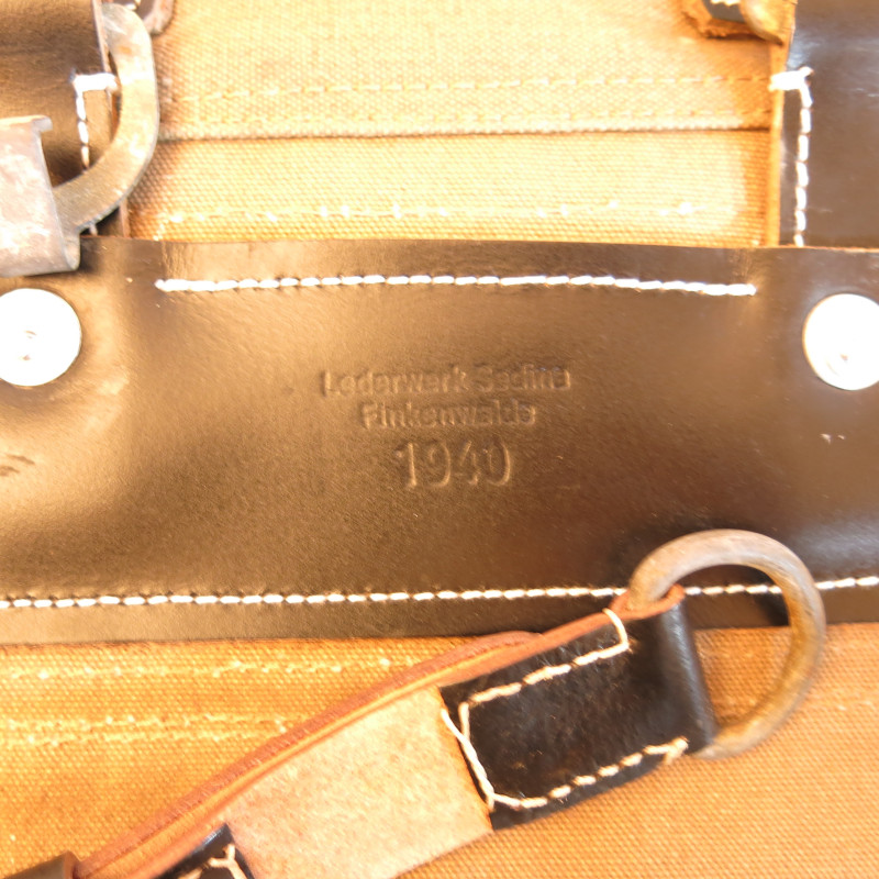 Sac a dos Allemand WH 1940 avec bretelles ref mil 22