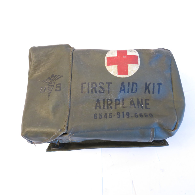 Petite sacoche  first aid kit airplane US Vietnam coton impermeabilisé  1968 ref vn 225