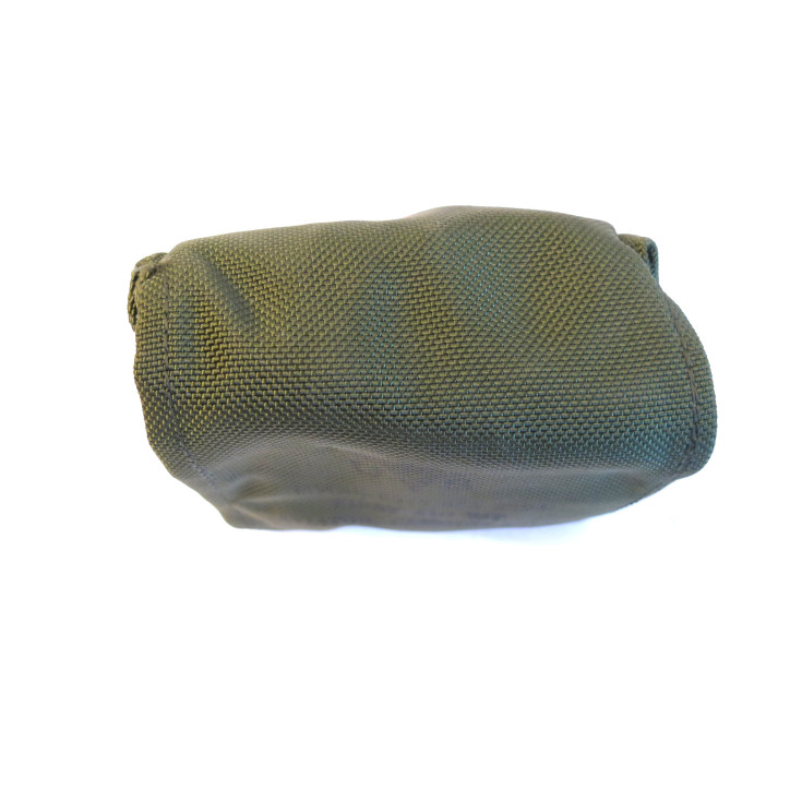 Kit first aid individuel nylon complet US Army Vietnam ref vn 777