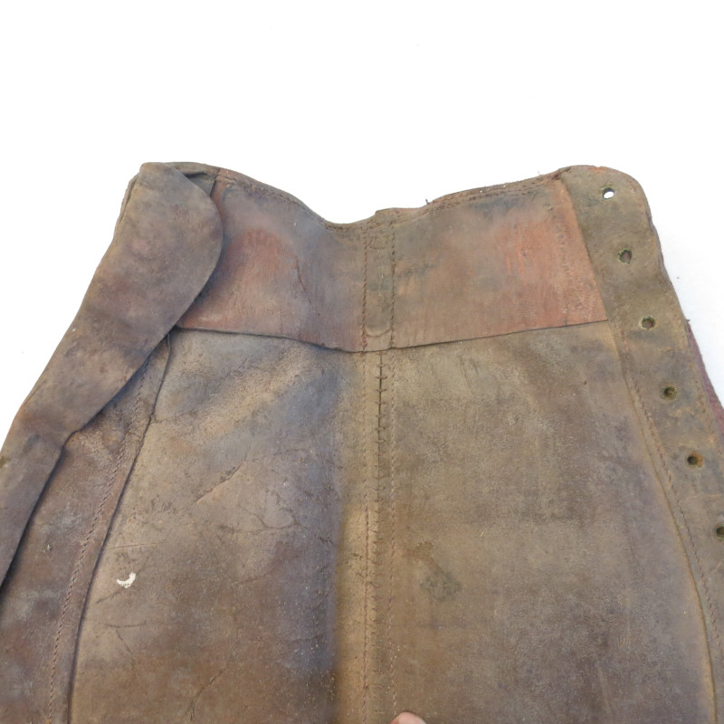 Paire de guetres cuir ref gu 996