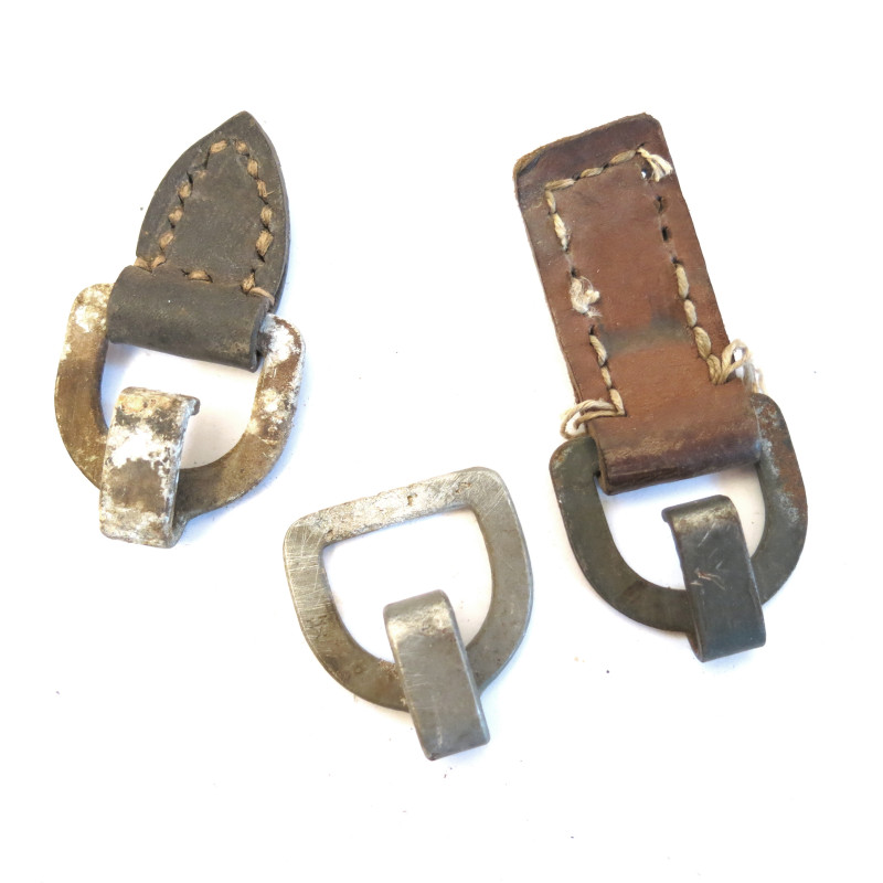 3  crochets original sac a dos  Allemand 39/45 ref wh 04 box 213 