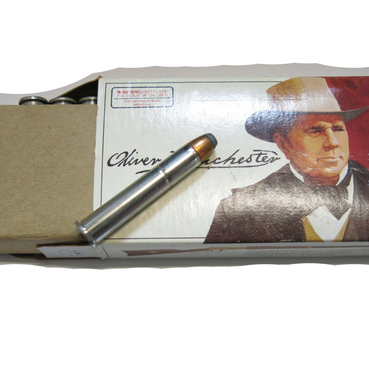 Boite pleine  de cartouches 38-55 Winchester  commemorative Oliver Winchester