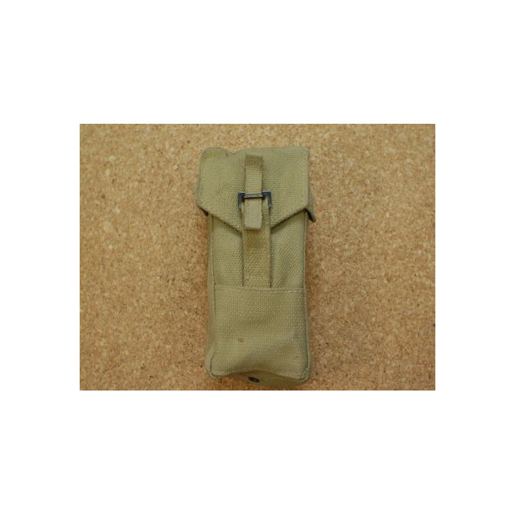Porte chargeur pour 6 chargeurs  20 coups UZI  pour 6 mag 